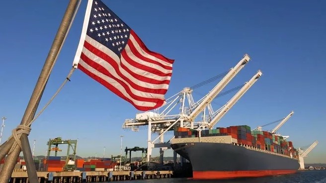 US trade deficit at 15-month low
