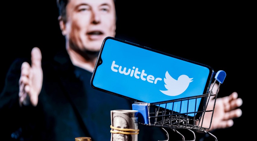 Elon Musk finally owns Twitter, top layoffs begin