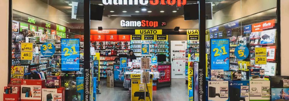 GameStop allegedly showed customers' personal data
