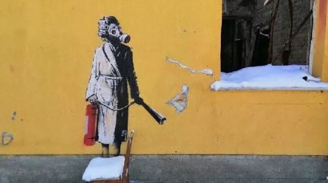 They tried to steal Banksy's work in Ukraine!