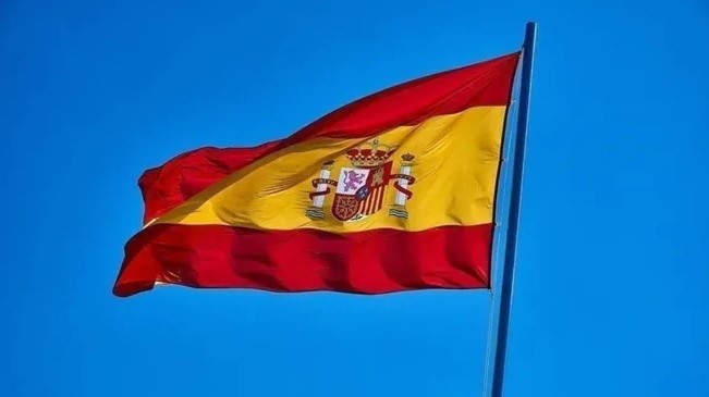 Spain's Constitutional Court blocks a bill