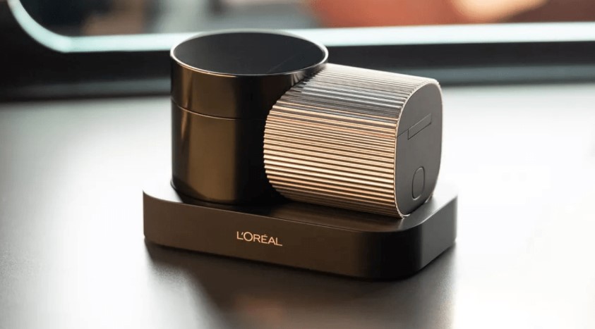 Eyebrow makeup applicator using artificial intelligence technology from L'Oréal: Brow Magic