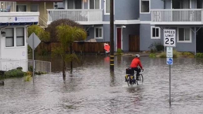 Death toll in California storm rises to 17