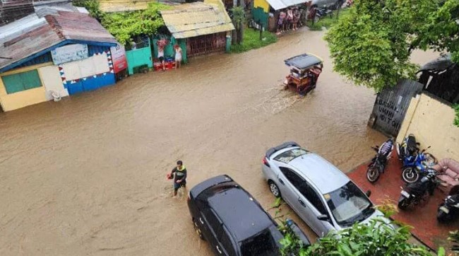 Floods and landslides in Philippines: 11 dead