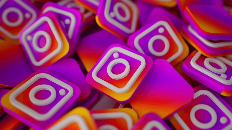 Instagram changes look: goodbye to shopping and priority to Reels