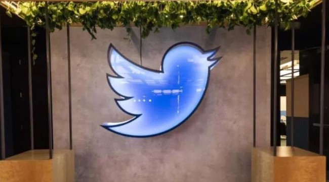Twitter is auctioning off items in its office